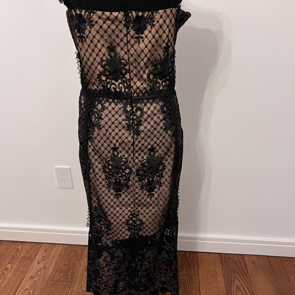 Glamorous Lace Dress (NWT) - Picture 9 of 11